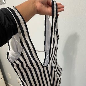 V Swim suit! Under wire bra!